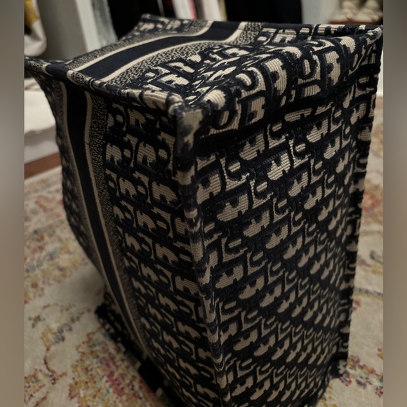 Dior Book Tote - Picture 4 of 10